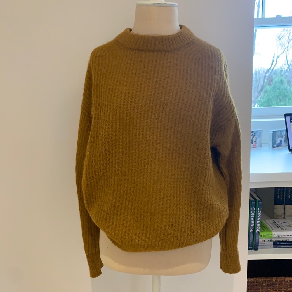Everlane sweater